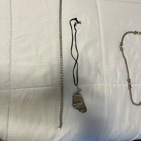 Custom and silver necklaces - Picture 3 of 4